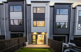 15 Don Oliver Lane, Glen Eden