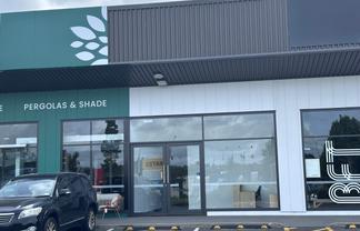 Versatile Tauriko Commercial