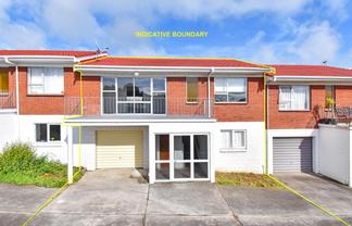2/63 Mangere Road, Otahuhu