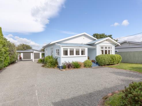 82 Harrison Street East, Featherston