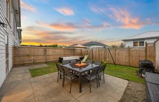 27 Forbes McCammon Drive, Swanson