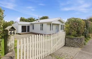 44 Carthew Street, Okato