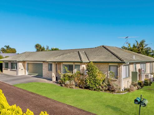 16 Castlehill Court, Wattle Downs