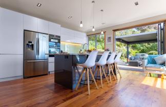 32 Lorna Irene Drive, Raumati South