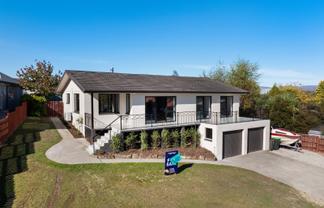 70 Newcastle Street, Clyde