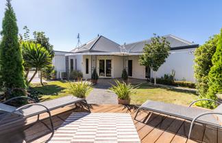 2 Queens Walk, Taradale
