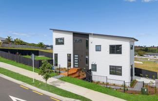 11 Kowaitau Avenue, Beachlands