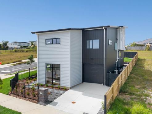 11 Kowaitau Avenue, Beachlands