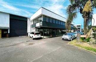 Rare Ellerslie Mixed Use Opportunity | 639 m2