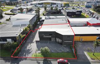 Westgate Trade Showroom | 554 m2