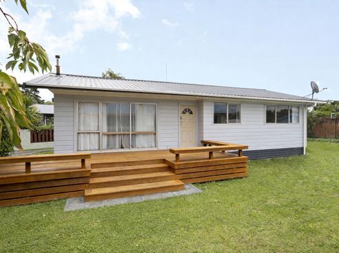 16 Fiona Place, Dinsdale