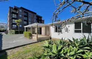 2B Finch Street, Western Springs