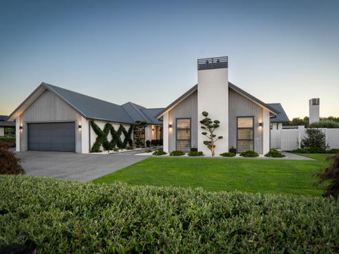 25 Mike Smith Drive, Cambridge