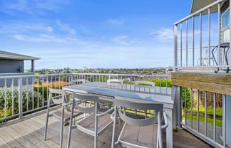 60 Chesterfield Way, Orewa