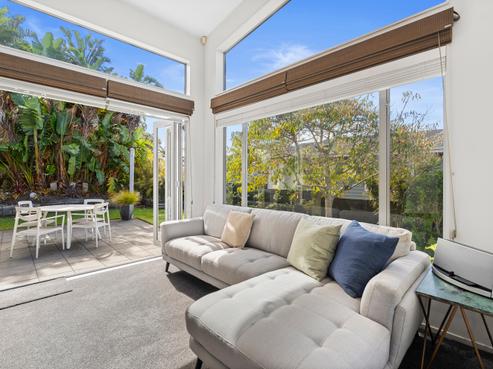 60 Chesterfield Way, Orewa