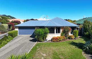  9 Lobank Place, Richmond
