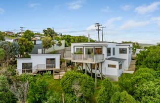 4 Scroggs Hill Road, Brighton