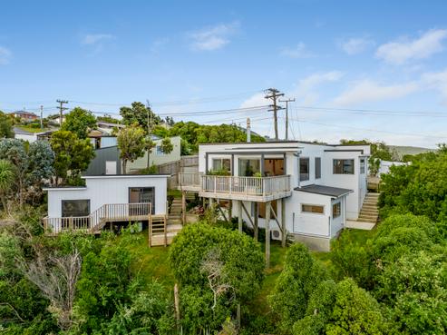 4 Scroggs Hill Road, Brighton