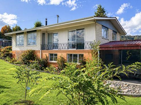 7 Crampton Road, Reefton