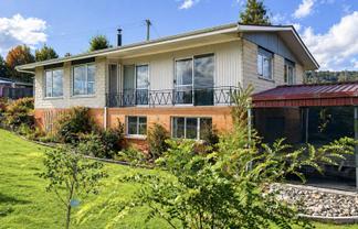 7 Crampton Road, Reefton