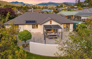 2 McCrae Street, Wakefield