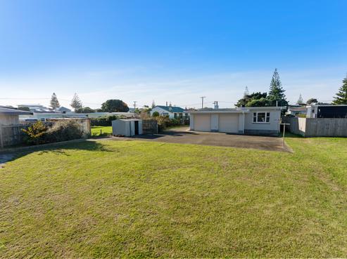 5 Toi Street, Otaki Beach