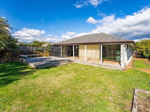 17C Martin Avenue, Wakefield