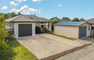 17C Martin Avenue, WAKEFIELD