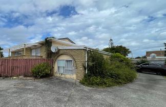 1/17 Ashbourne Place, Glendene