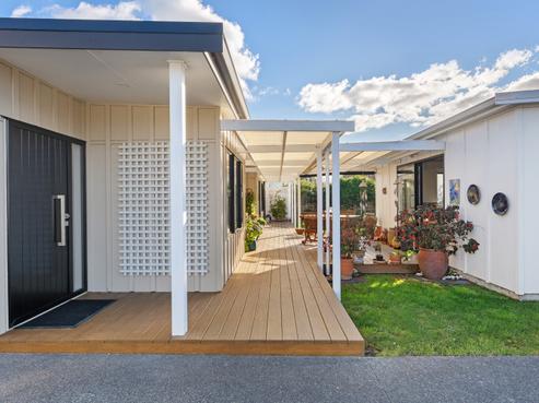 6 Kingi Te Ahoaho Place, Otaki