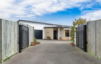 6 Kingi Te Ahoaho Place, Otaki