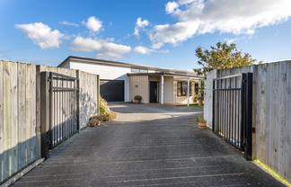 6 Kingi Te Ahoaho Place, Otaki