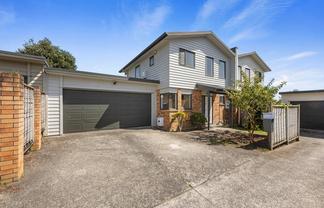 25/45 Secoia Crescent, Mangere