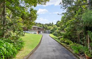 865 West Coast Road, Oratia