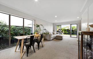 9 Silvereye Road, Hobsonville