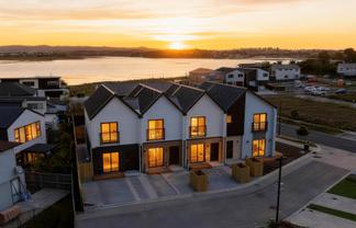 4,6,8,10 Harbourside Parade, Hobsonville