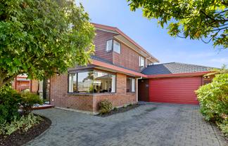 28 De Menech Grove, AVALON