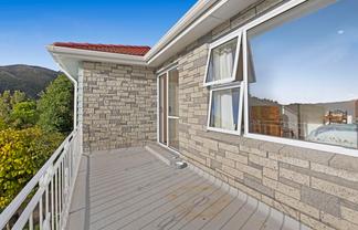 13 Wilmshurst Place, Tawa