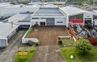 Vacant City Fringe warehouse on mixed use land
