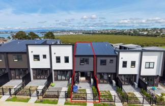 4/3 Firebrick Way, Hobsonville