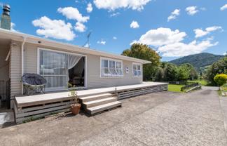3 Nairn Road, Mangakakahi