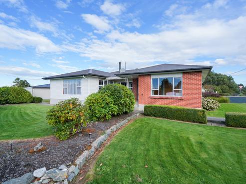 115 Scott Street, Strathern