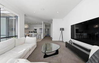 102 Hobsonville Point Road, Hobsonville