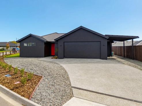 4 Louden Place, Wakefield
