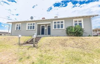 32 Aotea Street, Castlecliff