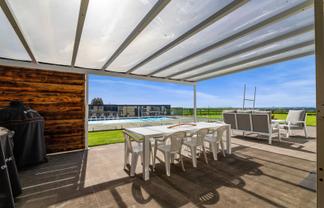 82 Clearview Road, Lepperton
