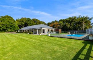 82 Clearview Road, Lepperton