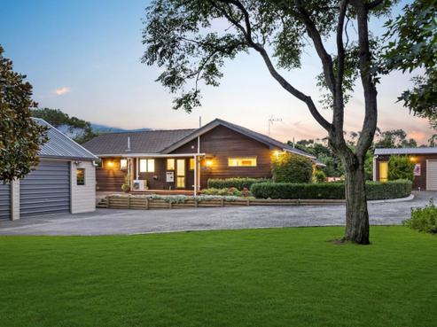 92 Estuary View Road, Waiau Pa