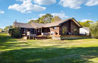 92 Estuary View Road, Waiau Pa