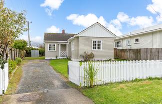 8 Crawford Green, Miramar